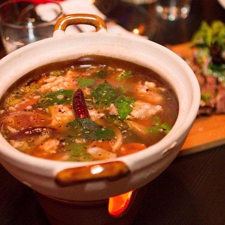 Full Moon Bar & Restaurant